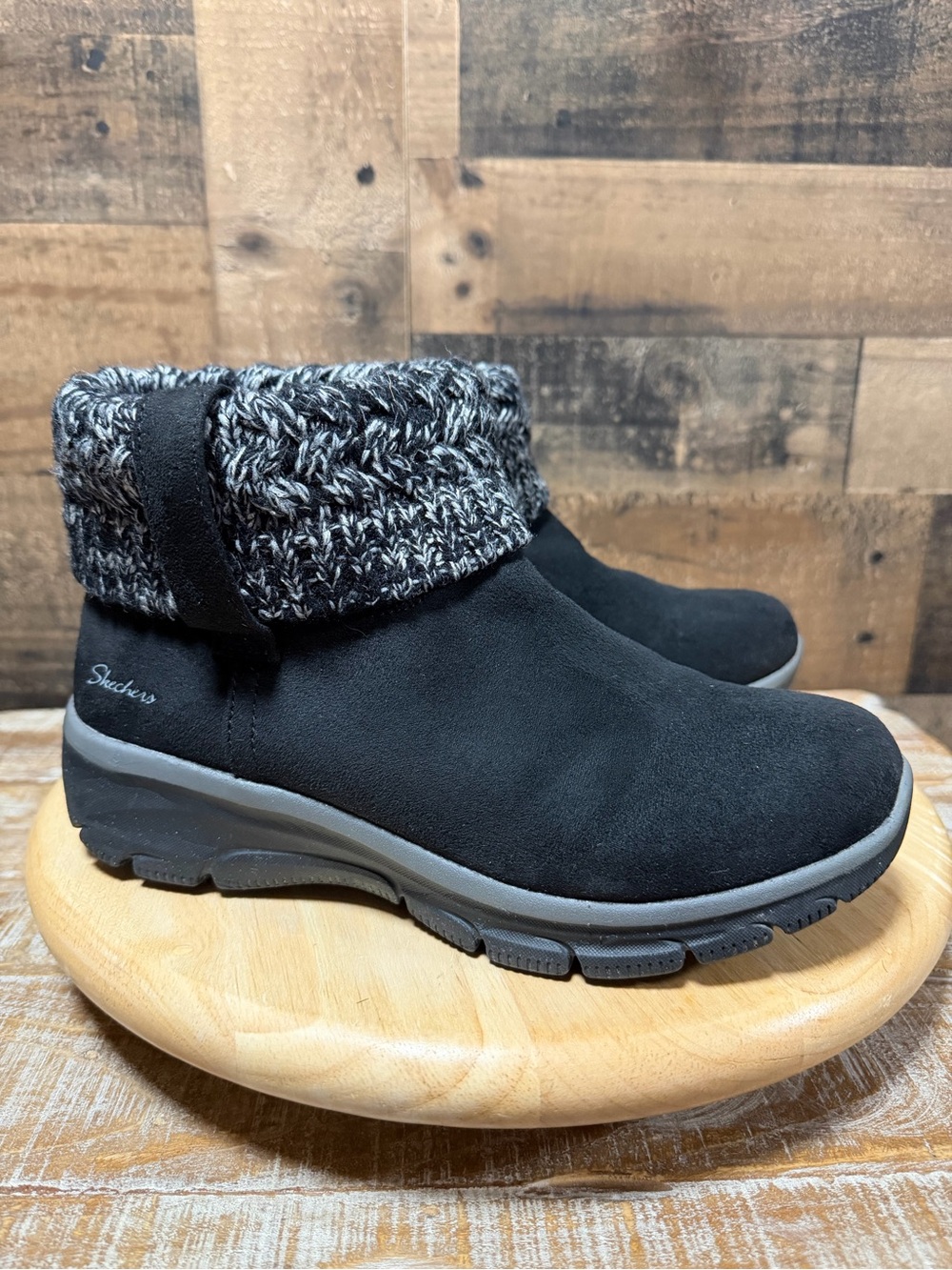 Skechers Women’s Size 9 Black Ankle Boots Knit Cuff Faux Fur Lined 167401